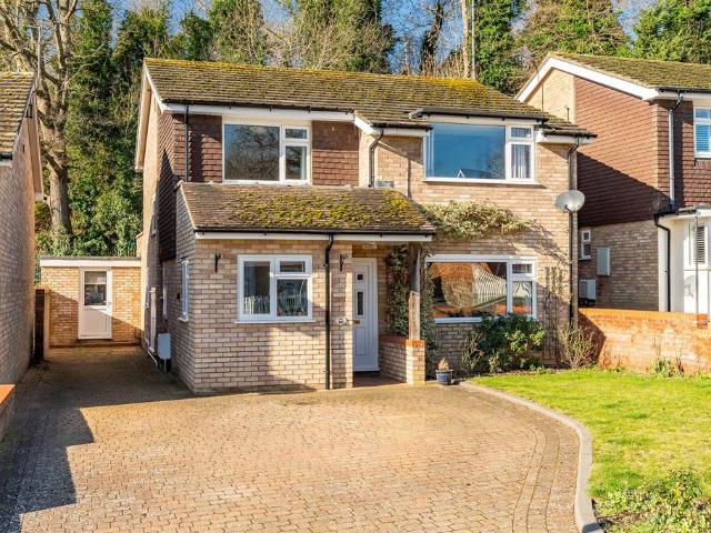 House for sale in Digswell, Welwyn Hatfield