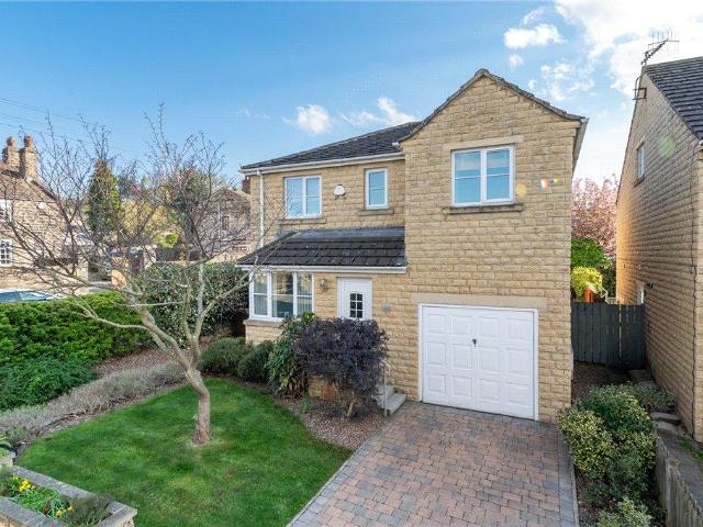 House for sale in Baildon, West Yorkshire