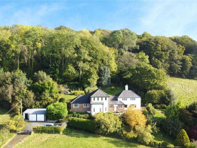 House for sale in Pen-y-garnedd, Wales