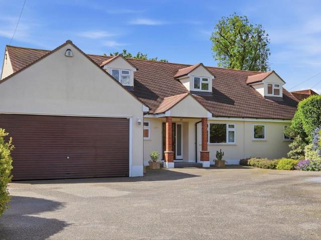 House for sale in Hutton, Navestock Side