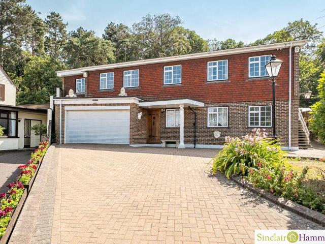 House for sale in Elmstead, Greater London