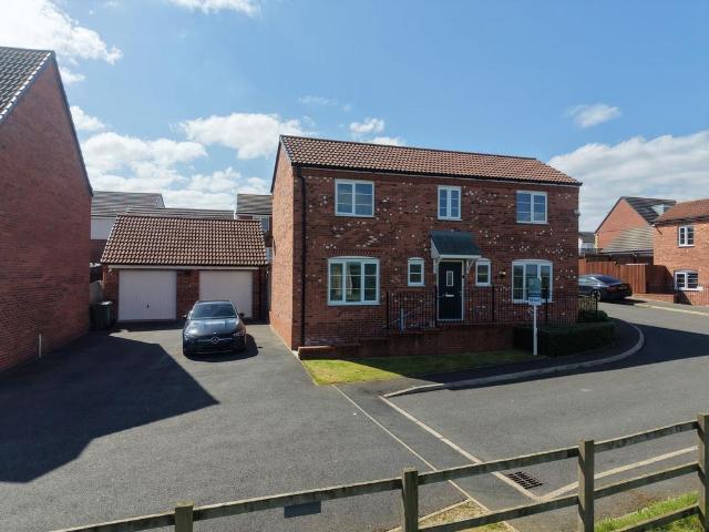 House for sale in Elmfield, Leicestershire