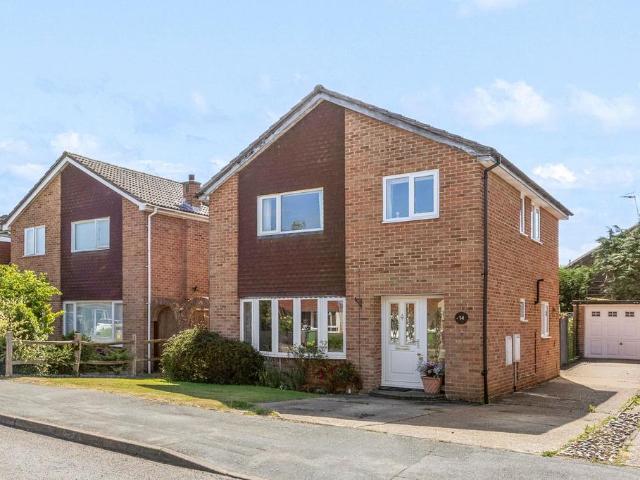 House for sale in Greenfields, Red Hill