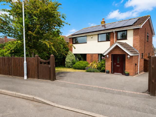 House for sale in Nailsea, North Somerset