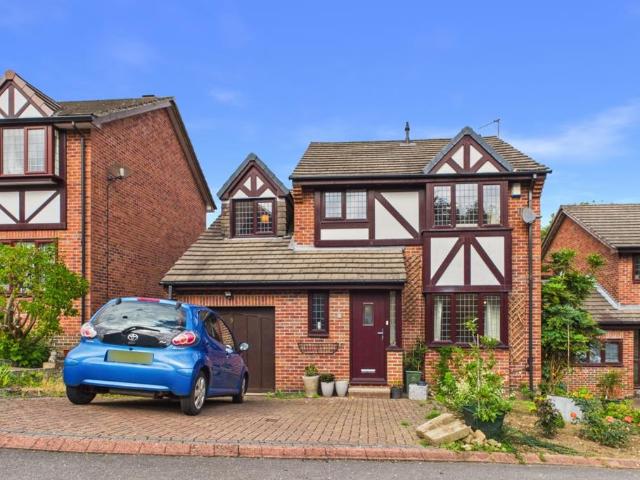 House for sale in Hackenthorpe, South Yorkshire