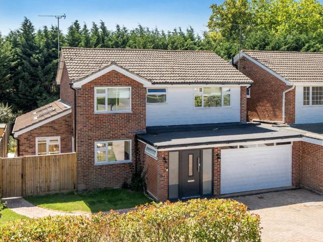 House for sale in Westfield, Woking