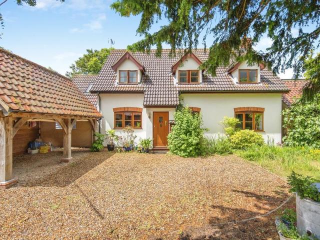House for sale in Chelmondiston