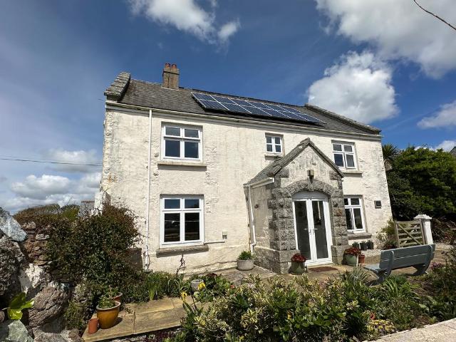 House for sale in Landewednack, Lizard