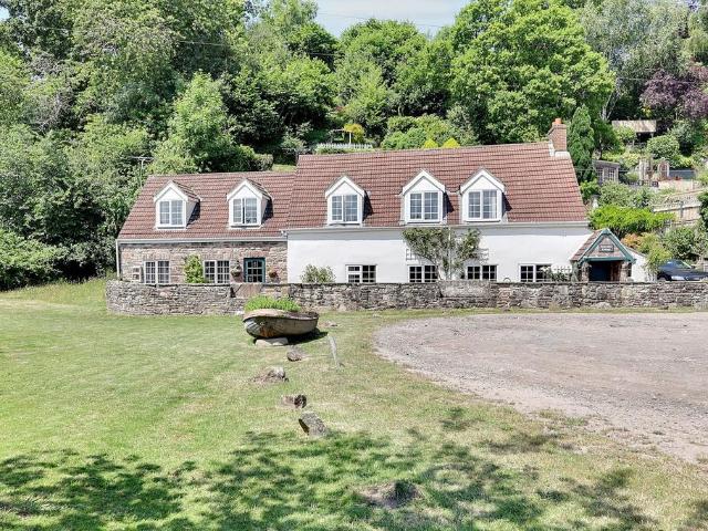 House for sale in Awre, Bromsberrow Heath