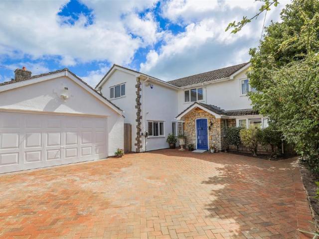 House for sale in Llanbethery, Wales