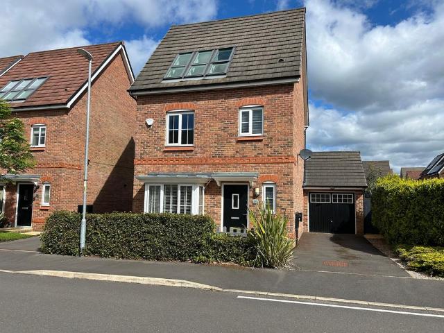 House for sale in Linnyshaw, Salford