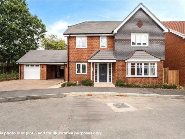 House for sale in Swallowfield