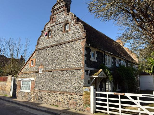 House for sale in Acol, Kent