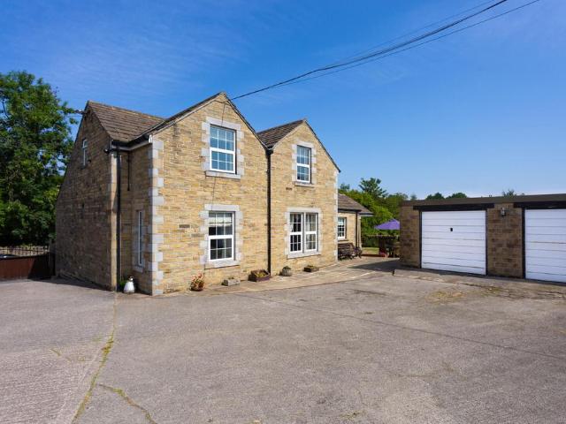 House for sale in Lower Woodlands, West Yorkshire
