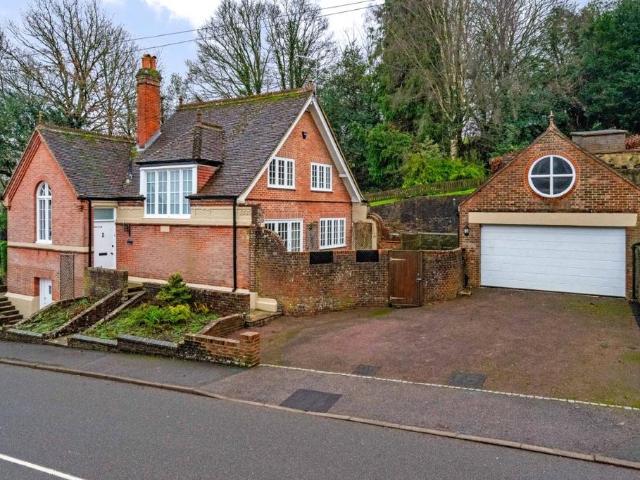 House for sale in Sandown Park, Kent