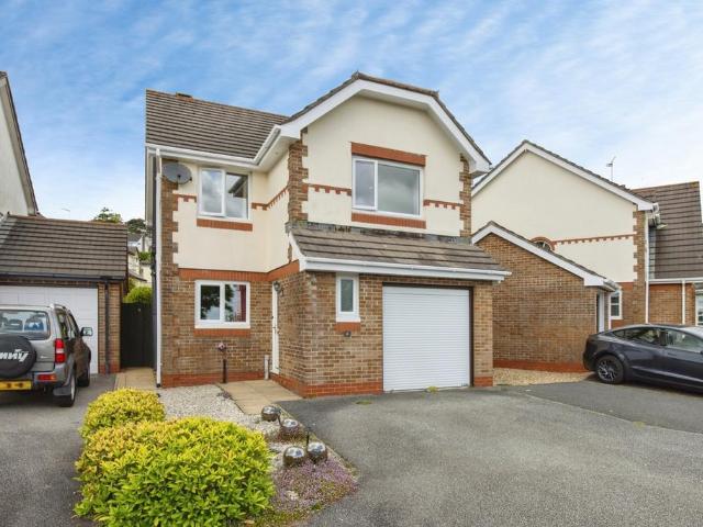 House for sale in Scredda, Cornwall