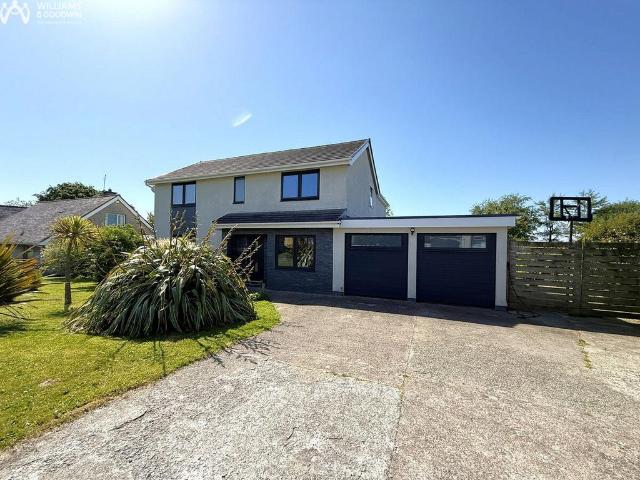 House for sale in Llangefni, Wales