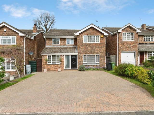 House for sale in Queens Park, Billericay