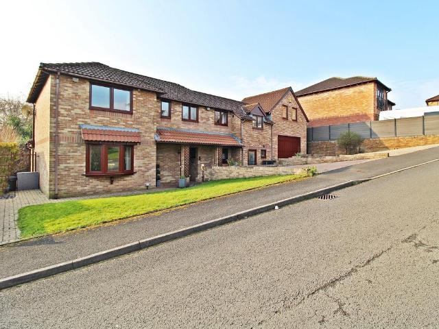House for sale in Groes-faen, Wales