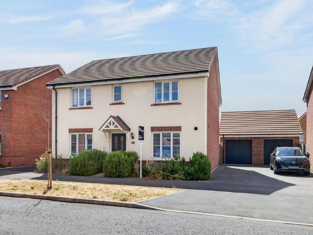 House for sale in Clipstone, Eggington