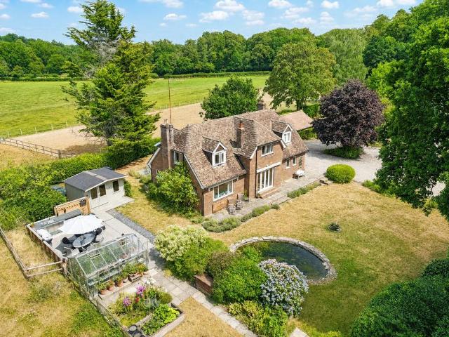 House for sale in Fox's Hill, New Forest