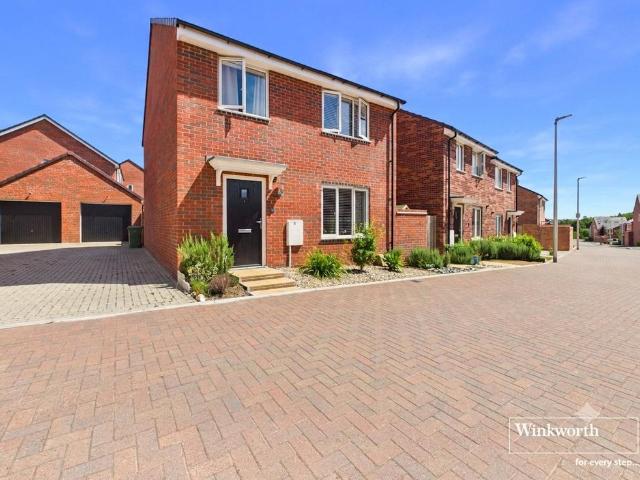 House for sale in Shaw, West Berkshire