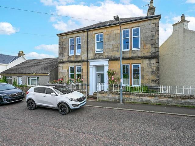House for sale in Lanark, Scotland