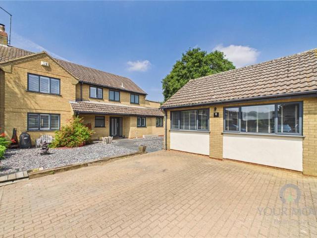 House for sale in Ringstead