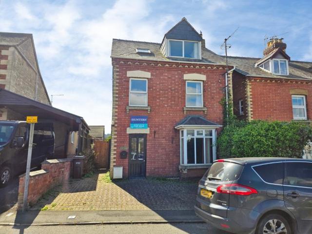 House for sale in Kings Stanley, Stroud