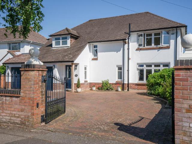 House for sale in Talbot Village, Bournemouth