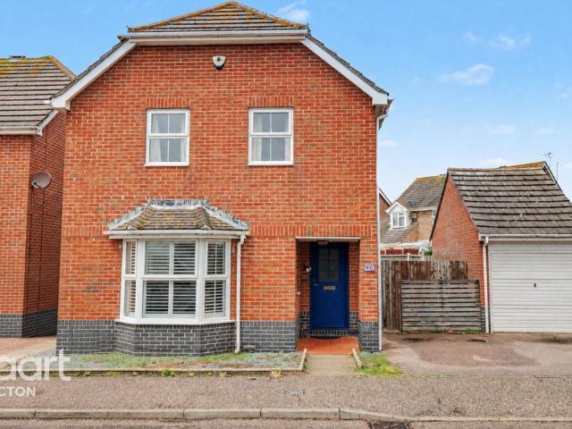 House for sale in Dale Hill, Essex