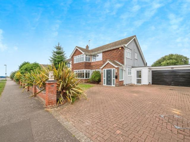 House for sale in Stokesby, Norfolk