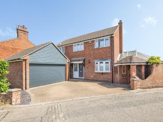 House for sale in Highwoods, Fordham Heath
