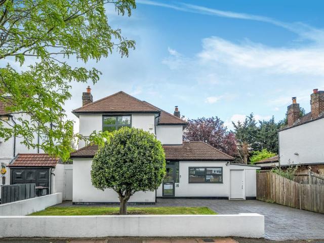 House for sale in Elmers End, Greater London