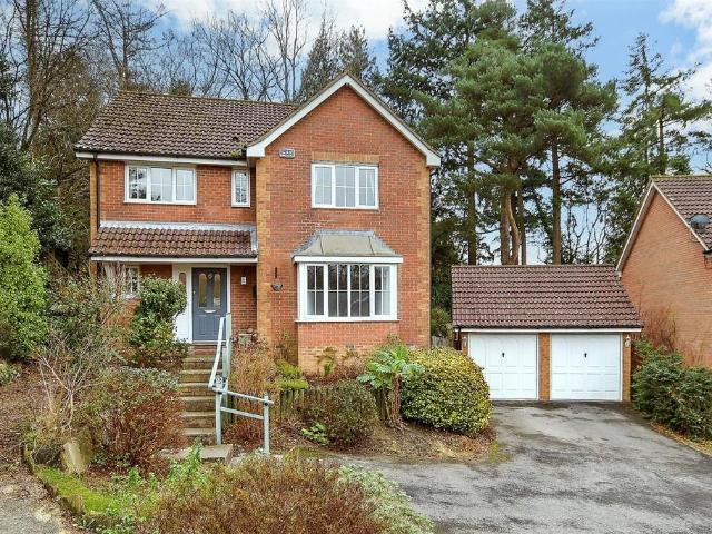 House for sale in Alderbrook, Cross In Hand