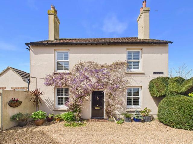 House for sale in Fishersgate, West Sussex