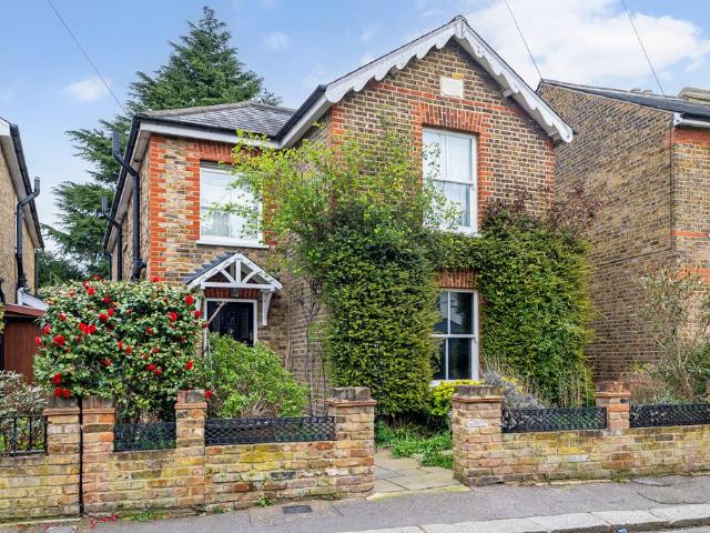 House for sale in Strawberry Hill, Greater London