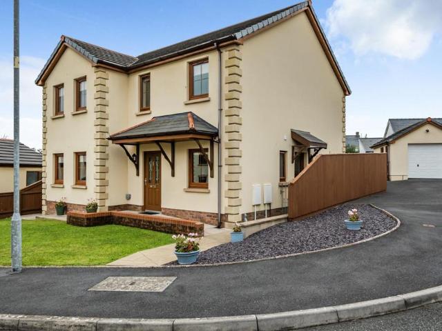 House for sale in Five Roads, Wales