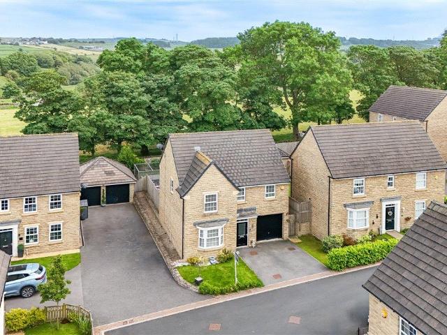 House for sale in Cullingworth, West Yorkshire