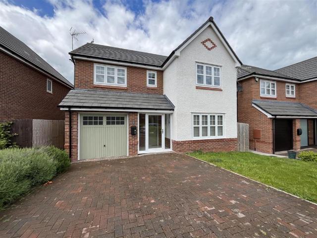 House for sale in Betws yn Rhos, Wales