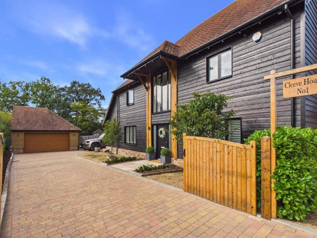 House for sale in Bridgefield, Kent