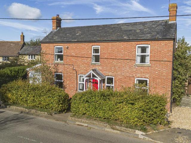 House for sale in Grendon Underwood