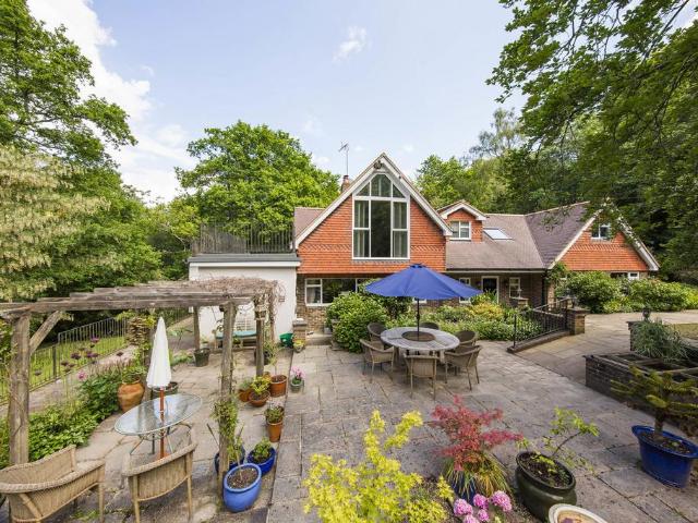 House for sale in Crowborough Warren, Cross In Hand