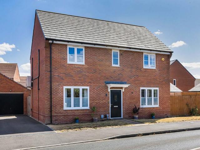 House for sale in Shinfield