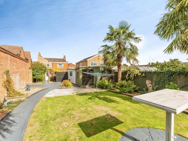 House for sale in Finedon, North Northamptonshire
