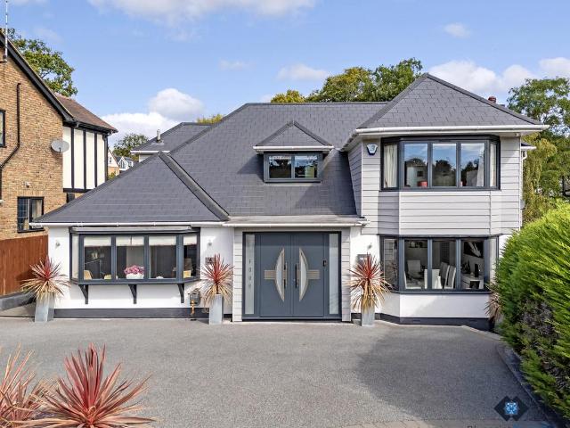 House for sale in Hutton, Navestock Side