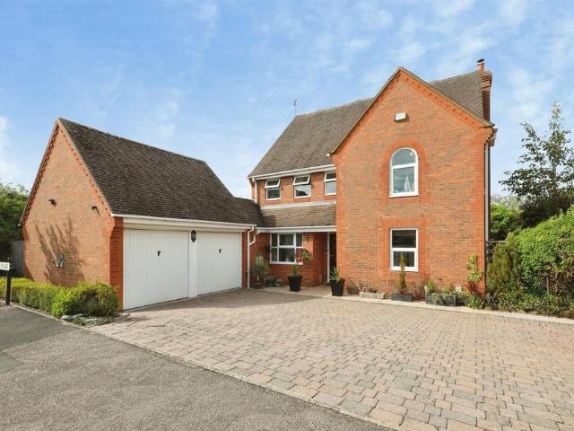 House for sale in Alderminster, Warwickshire