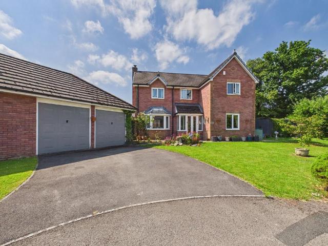 House for sale in Gilwern, Wales