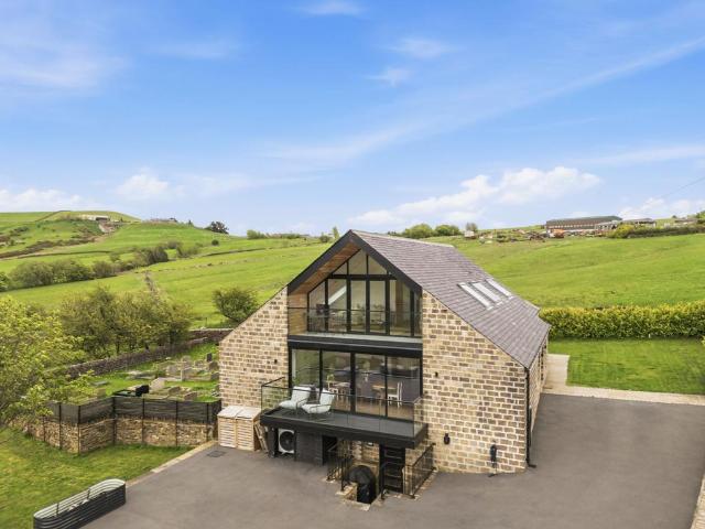 House for sale in Holme Valley, Hepworth