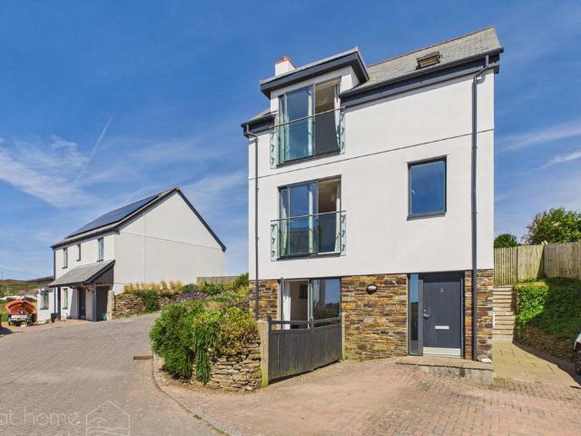 House for sale in Penwartha Coombe, Cornwall